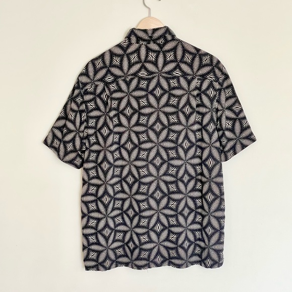 AXIS LA Geometric Flower Of Life Print Black Button Down Silk Shirt Men’s Large - Picture 6 of 7